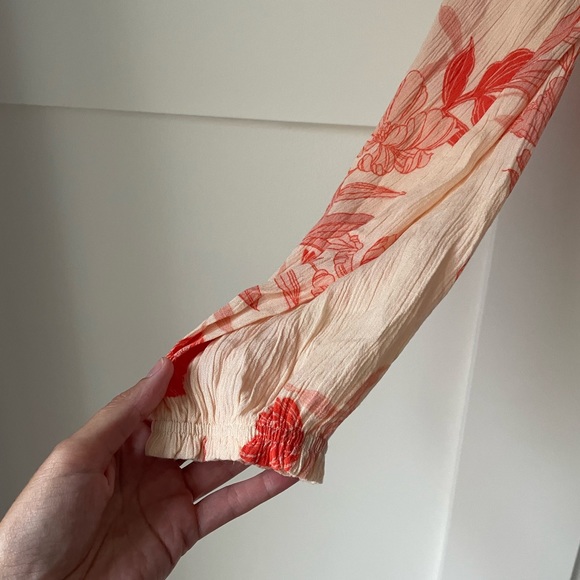 GUESS | Floral wrap blouse | size M - Picture 4 of 7